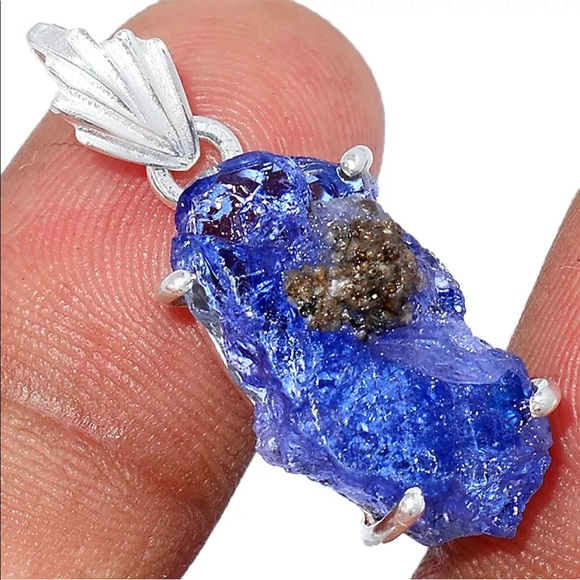 Earth Art hand crafted artisan Jewelry - Genuine Tanzanite silver pendant